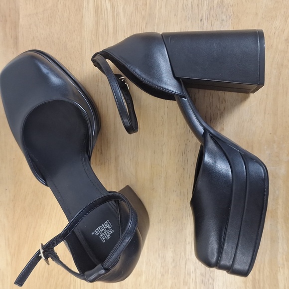 Wild Fable Black Square Toe Platform Block Heels Pumps Ankle Strap Size 8.5 - Picture 3 of 13